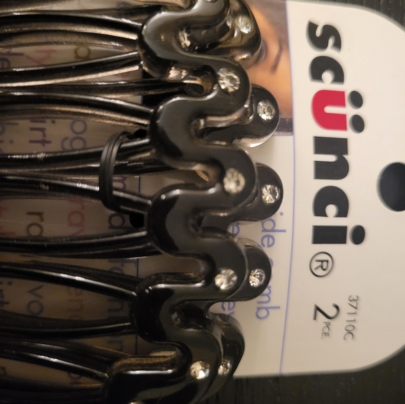 2 piece SCUNCI combs - Picture 2 of 3